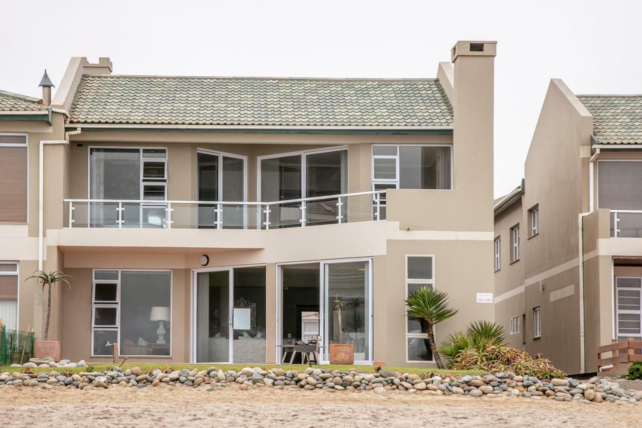 Blue Pearl - Situated Right On The Beach Swakopmund Esterno foto