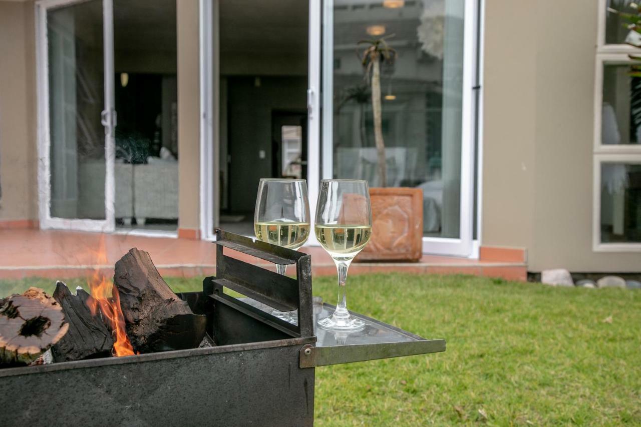 Blue Pearl - Situated Right On The Beach Swakopmund Esterno foto