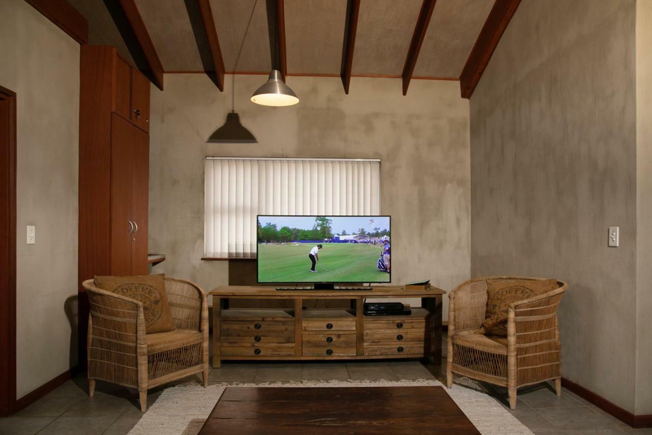 Blue Pearl - Situated Right On The Beach Swakopmund Esterno foto